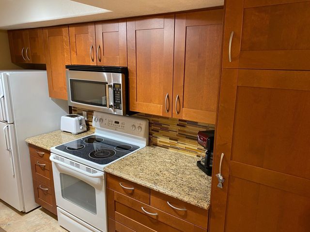 6900 E GOLD DUST Avenue 134, Paradise Valley, AZ 85253