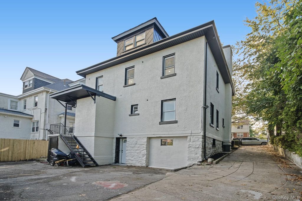 639 S 5th Avenue, Mount Vernon, NY 10550 — photo 2