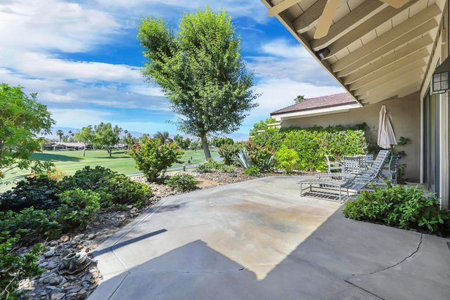 293 Bouquet Canyon Drive, Palm Desert, CA 92211
