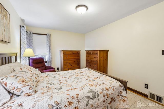13 Highview Road, East Brunswick, NJ 08816