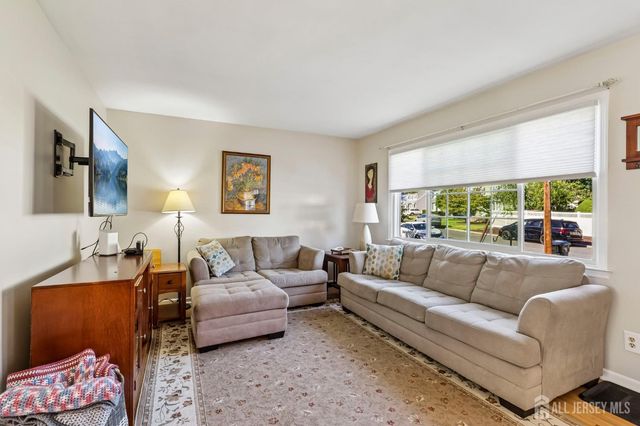 13 Highview Road, East Brunswick, NJ 08816