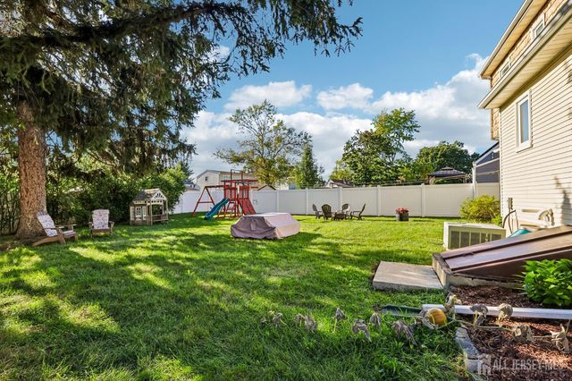 13 Highview Road, East Brunswick, NJ 08816