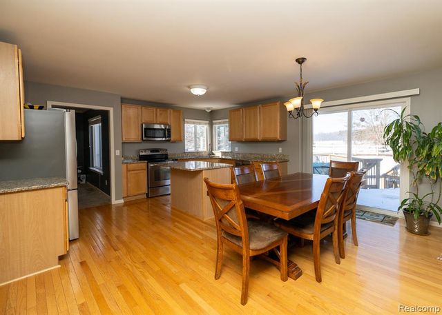 5731 Bingham Drive, Commerce Twp, MI 48382