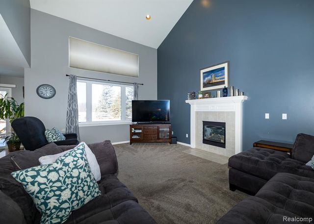 5731 Bingham Drive, Commerce Twp, MI 48382