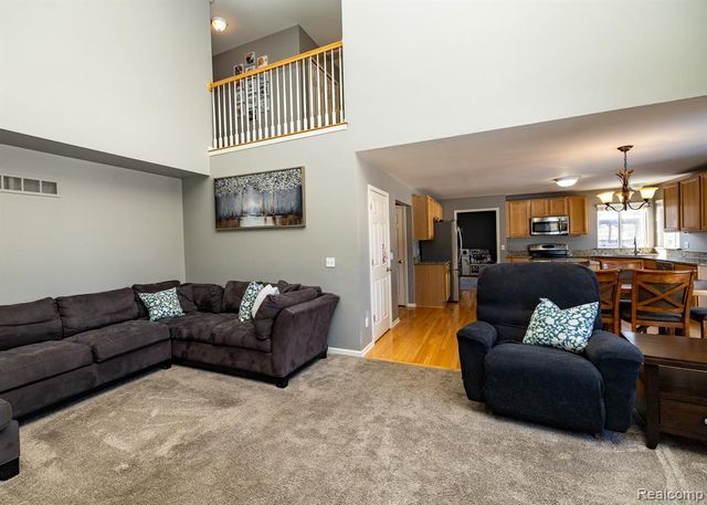 5731 Bingham Drive, Commerce Twp, MI 48382