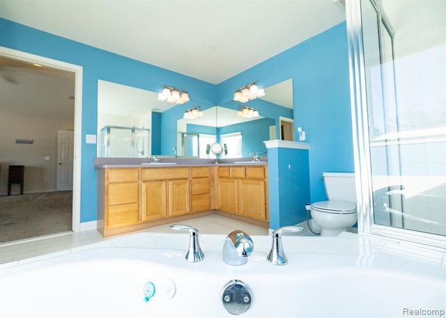 5731 Bingham Drive, Commerce Twp, MI 48382