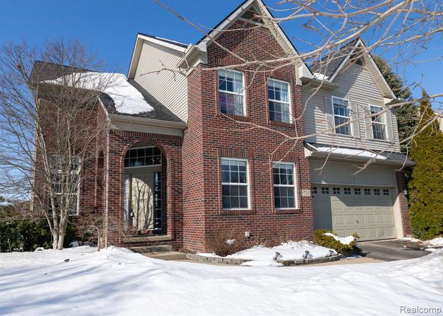 5731 Bingham Drive, Commerce Twp, MI 48382