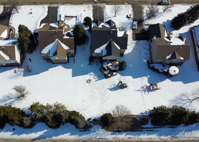 5731 Bingham Drive, Commerce Twp, MI 48382