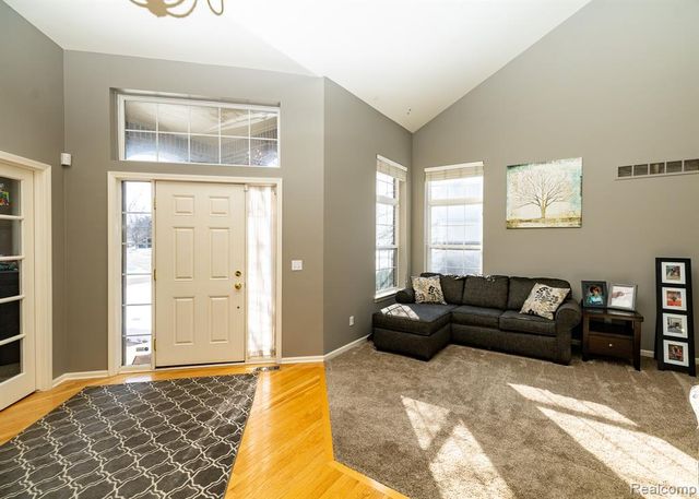 5731 Bingham Drive, Commerce Twp, MI 48382