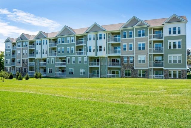8 Peters Farm Way 106, Westborough, MA 01581