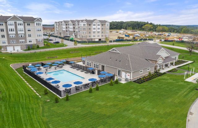 8 Peters Farm Way 106, Westborough, MA 01581