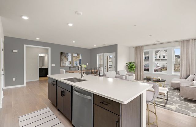 8 Peters Farm Way 106, Westborough, MA 01581