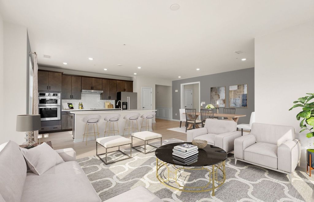 8 Peters Farm Way 106, Westborough, MA 01581