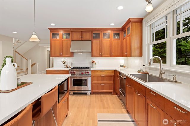 1852 E Shelby Street, Seattle, WA 98112
