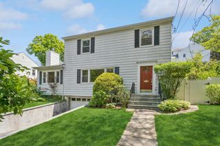 60 Dale Road, Eastchester, NY 10709