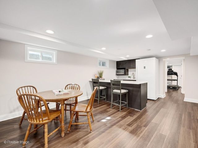 832 Sherwood Road, La Grange Park, IL 60526