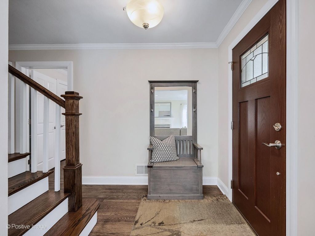 832 Sherwood Road, La Grange Park, IL 60526 — photo 4