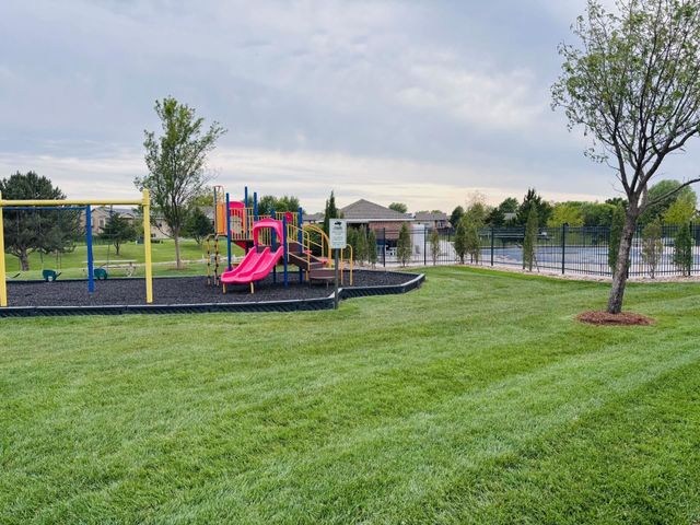 3590 N Forest Ridge, Wichita, KS 67205