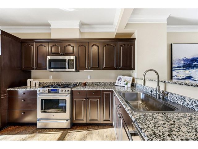 944 Ivanhoe St, Denver, CO 80220