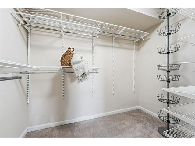 944 Ivanhoe St, Denver, CO 80220