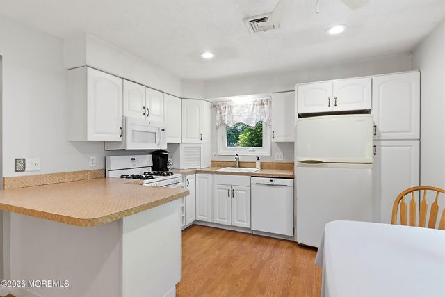 224 Steering Lane, Manahawkin, NJ 08050