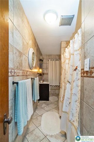 2118 Edgewood Avenue, Palmer Twp, PA 18045