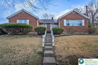 2118 Edgewood Avenue, Palmer Twp, PA 18045