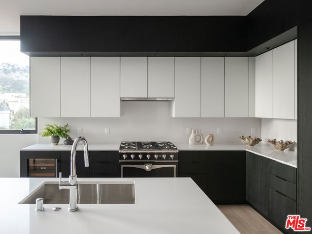 1264 N Harper Avenue 205, West Hollywood, CA 90046