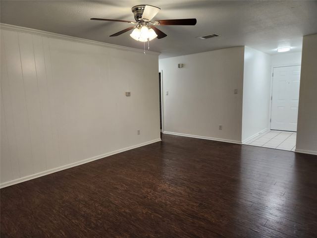 417 Wallace Drive, Crowley, TX 76036