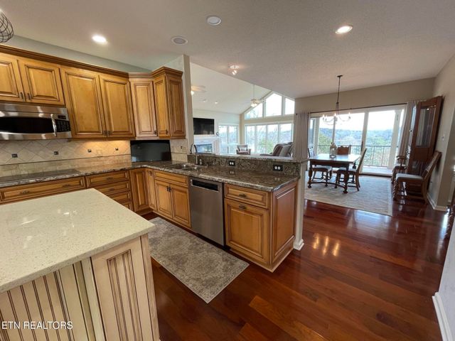 219 Tuhdegwa Lane, Loudon, TN 37774