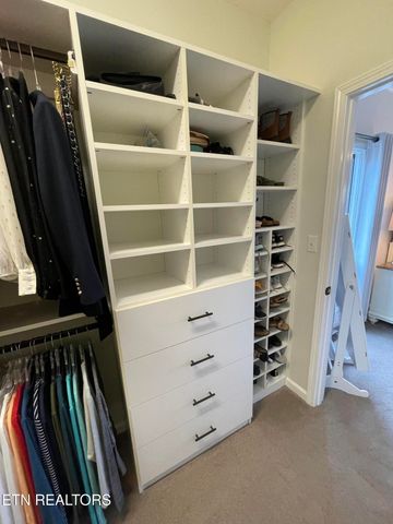 219 Tuhdegwa Lane, Loudon, TN 37774