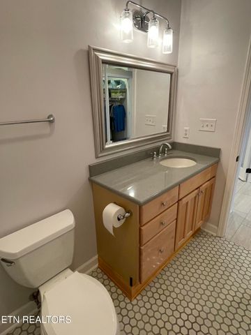 219 Tuhdegwa Lane, Loudon, TN 37774