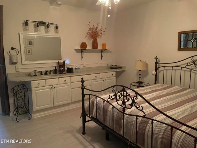 219 Tuhdegwa Lane, Loudon, TN 37774