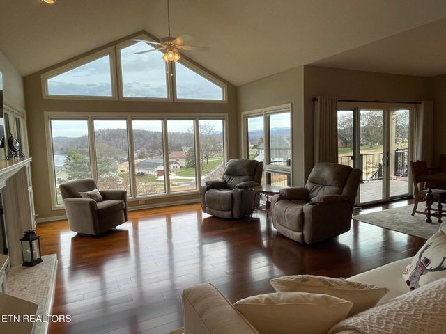 219 Tuhdegwa Lane, Loudon, TN 37774