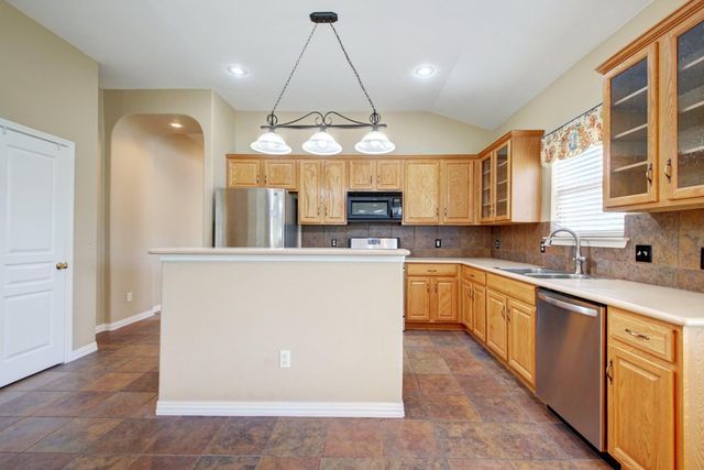 904 Black Canyon ST, Pflugerville, TX 78660