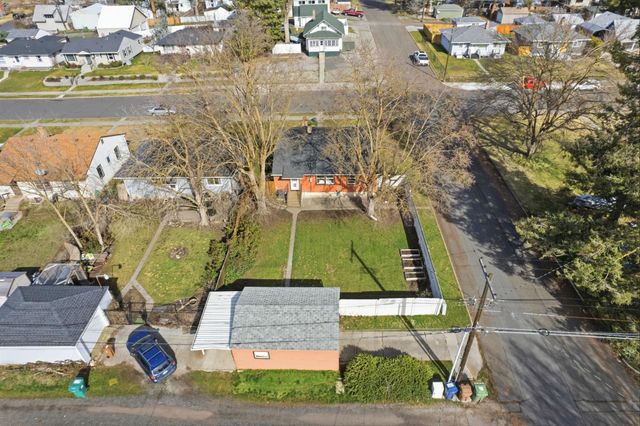 3303 W Walton Ave, Spokane, WA 99205