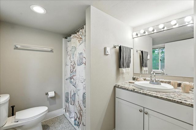 W9354 Oakland Road, Cambridge, WI 53523
