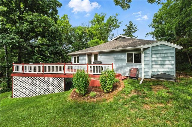 W9354 Oakland Road, Cambridge, WI 53523