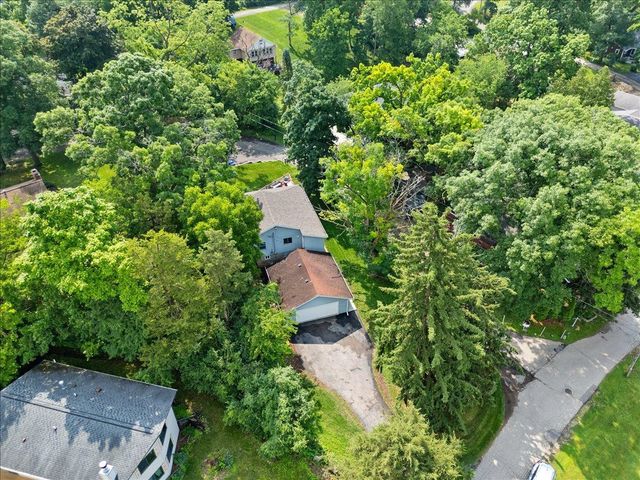W9354 Oakland Road, Cambridge, WI 53523