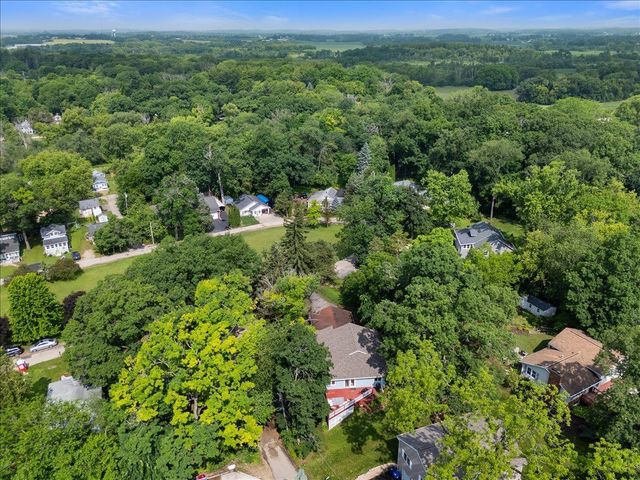 W9354 Oakland Road, Cambridge, WI 53523