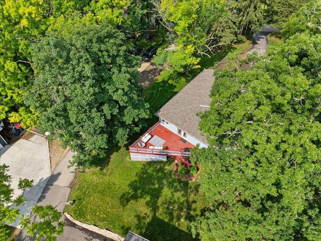 W9354 Oakland Road, Cambridge, WI 53523