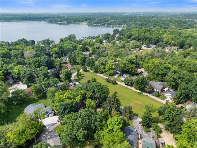 W9354 Oakland Road, Cambridge, WI 53523
