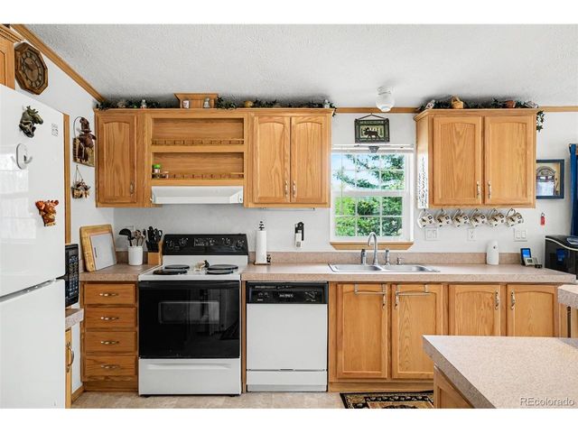 412 Bordenville Ct, Jefferson, CO 80456