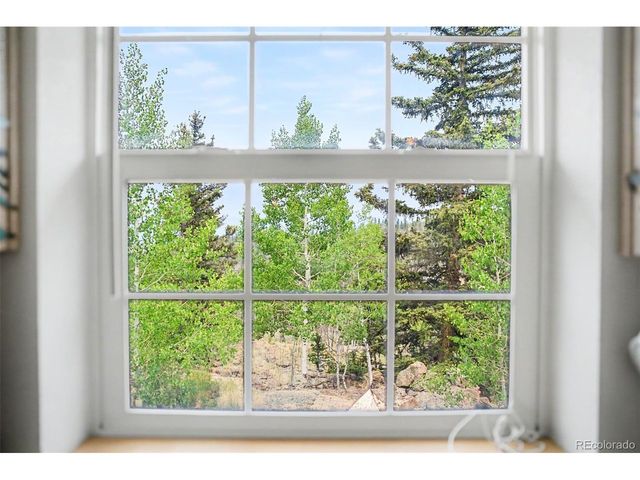 412 Bordenville Ct, Jefferson, CO 80456