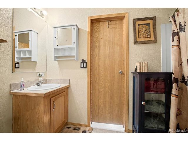412 Bordenville Ct, Jefferson, CO 80456