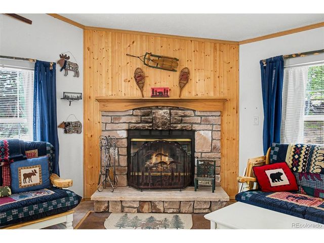 412 Bordenville Ct, Jefferson, CO 80456
