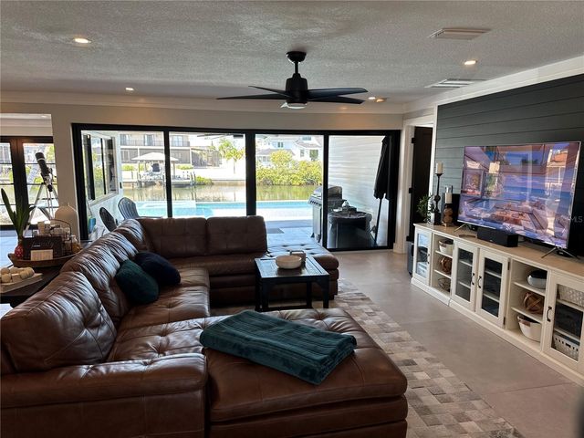 926 EAGLE LANE, Apollo Beach, FL 33572
