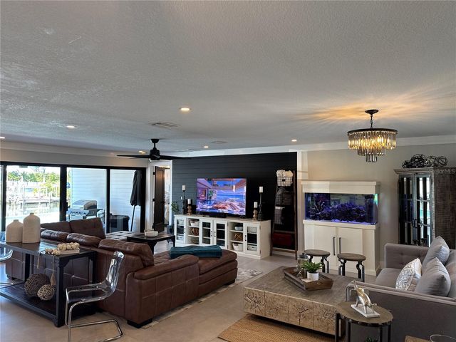 926 EAGLE LANE, Apollo Beach, FL 33572