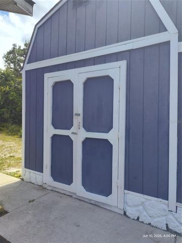 140 BAY ROAD, Ocklawaha, FL 32179