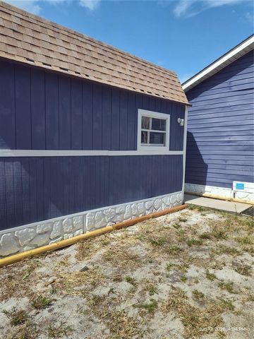 140 BAY ROAD, Ocklawaha, FL 32179